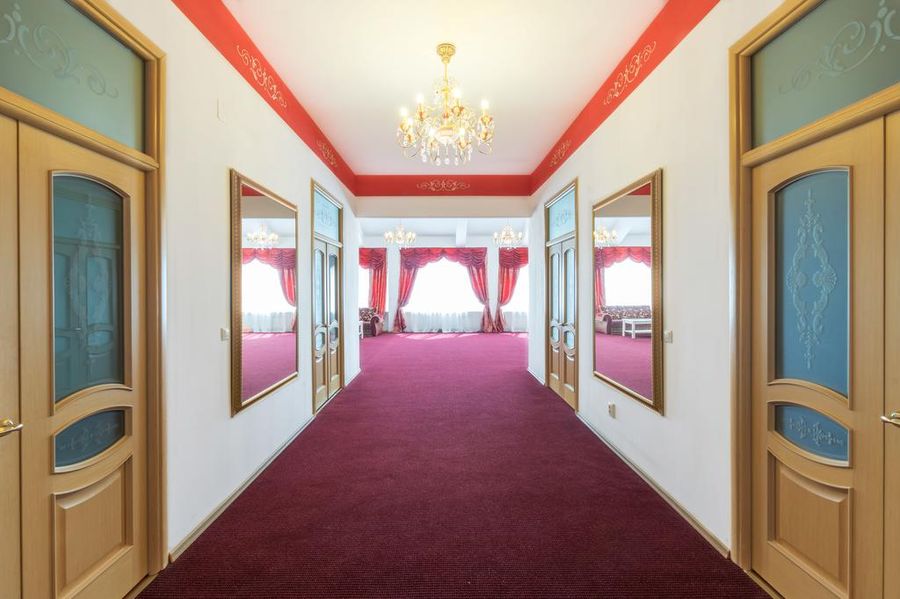 Коридор апартаментов ПЛЮС в VIP-корпусе — фото 12