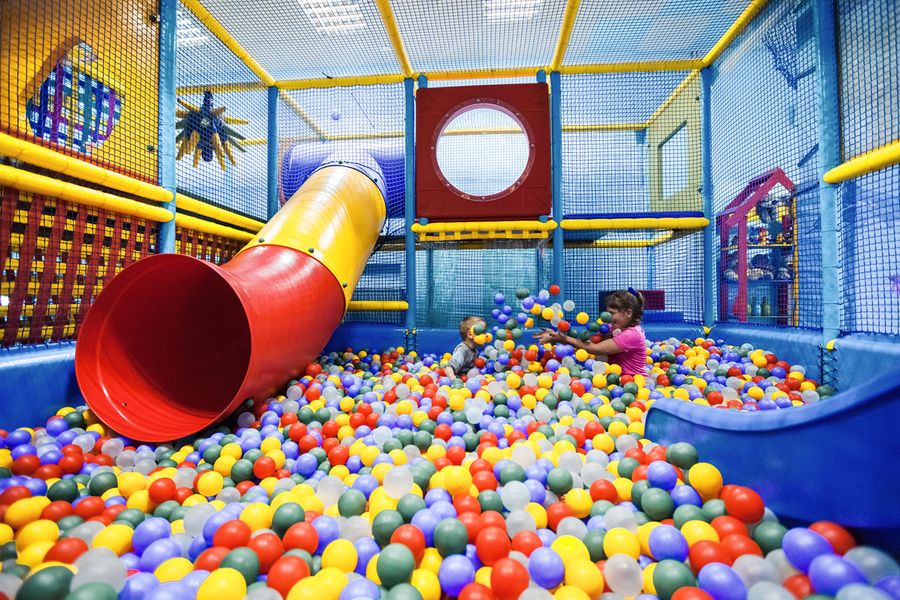 Игровая комната с сухим бассейном и мягкими модулями — фото 5