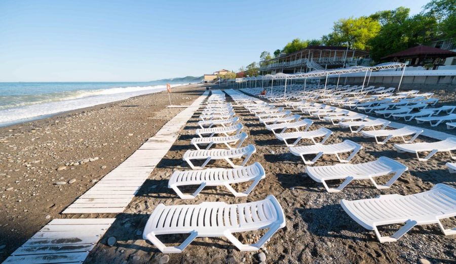 Пляжная линия комплекса вдоль берега Чёрного моря — фото 3